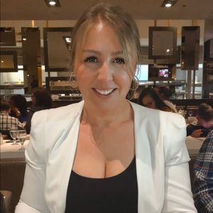 Meet your Posher, Nora